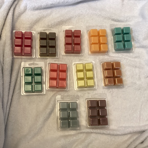 NEW LOT of 11 ScentSationals Scented Wax Cubes - Picture 6 of 6